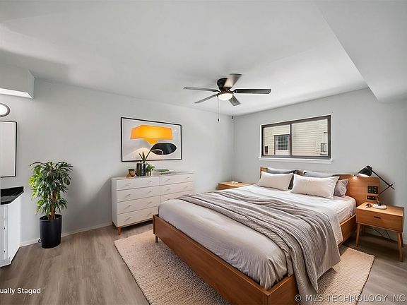 4th image of 4323 E 68th St Unit 614