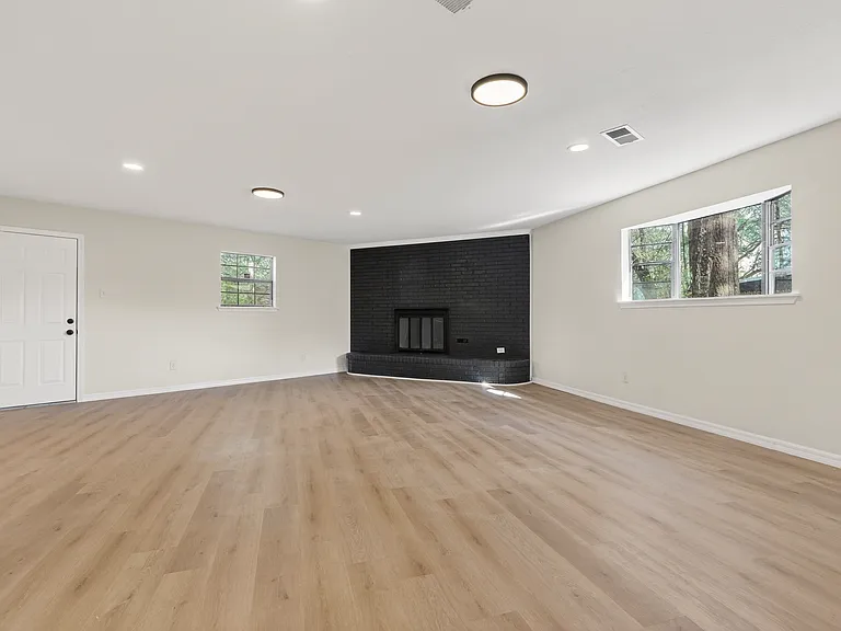 1644 Princess Helen Rd W — Photo 25