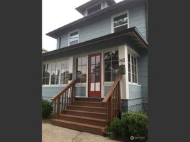 Burwell Duplex, Lower Unit