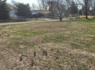 301 Stephenson Ave, South Roxana, IL 62087