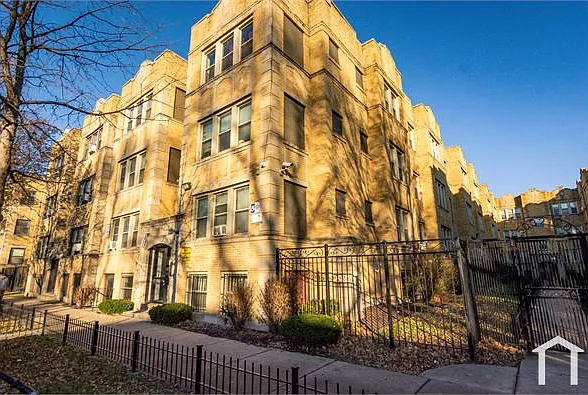 5633 W Washington Blvd #207