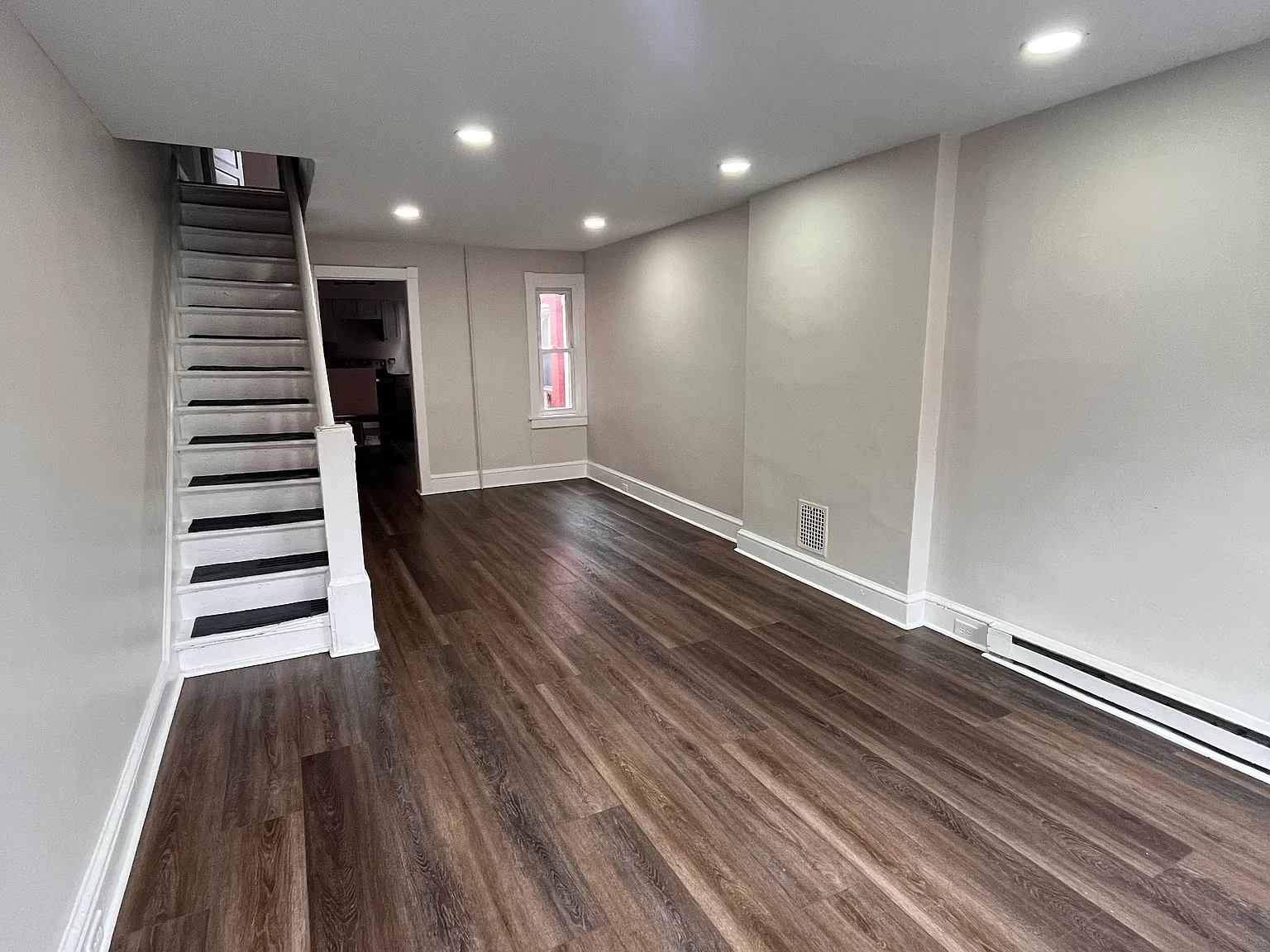5 bed, $1,475 — Photo 4