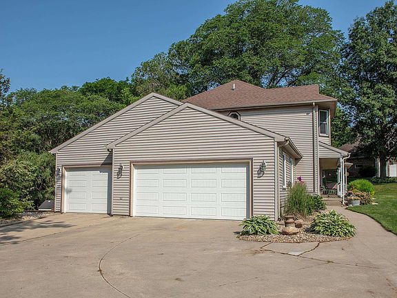 3rd image of 1202 Bridle Spur Ct