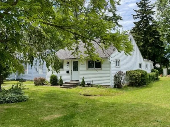 5630 Park St, Mentor On The Lake, OH 44060