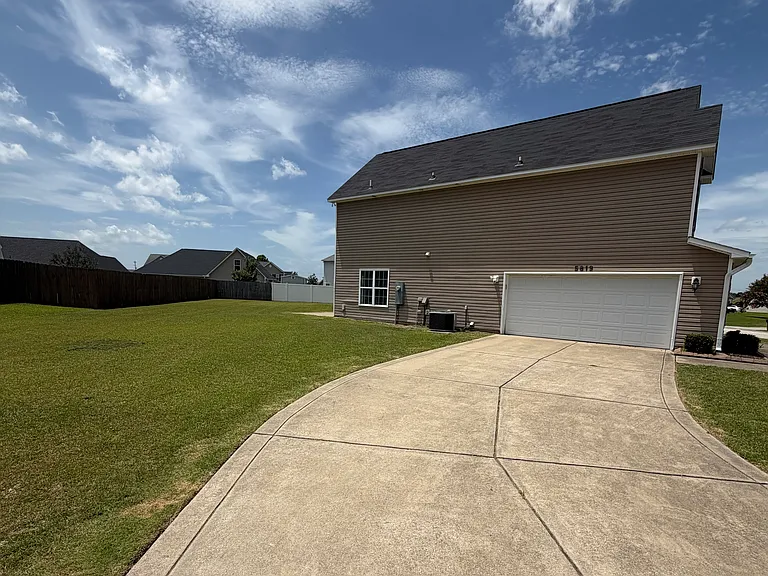 5819 Cornfield Ave — Photo 3
