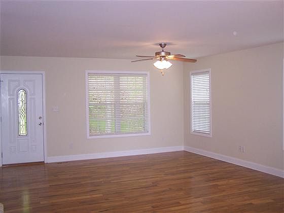 1st image of 886 Westside Dr