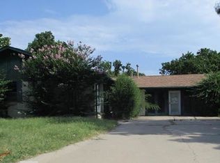 915 NW Cheryl Cir, Lawton, OK 73505