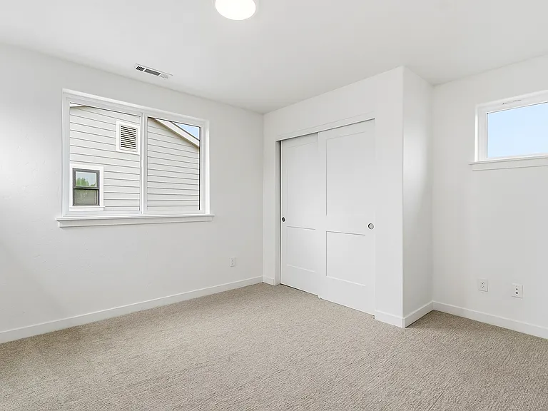 1057 SE Garrison Village Way — Photo 29