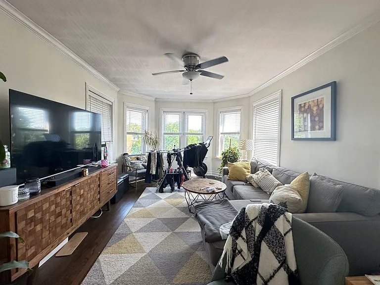 1415 W Hutchinson St #4 — Photo 9