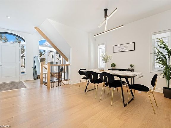 5th image of 66 Cesar Pl