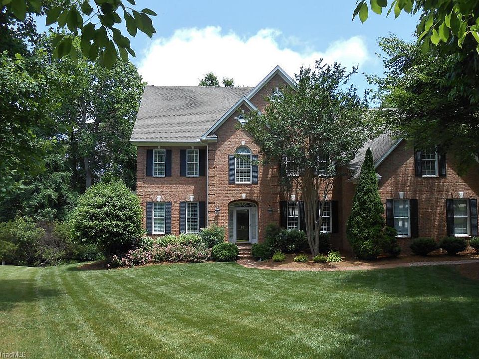 1st image of 26 Rosebay Ln
