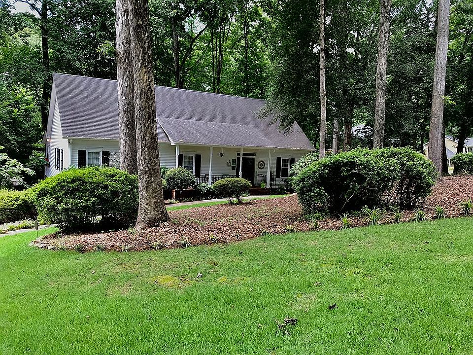 1st image of 212 Holly Park Dr