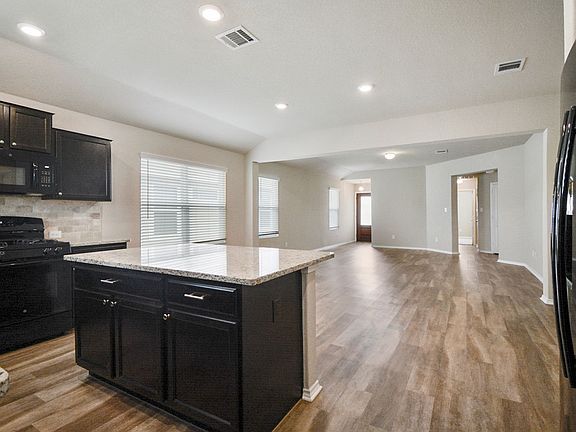 5th image of 9028 Longhorn Park