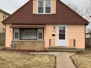 3825 N 77th St, Milwaukee, WI 53222