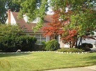 8271 Concord Rd, Grosse Ile, MI 48138