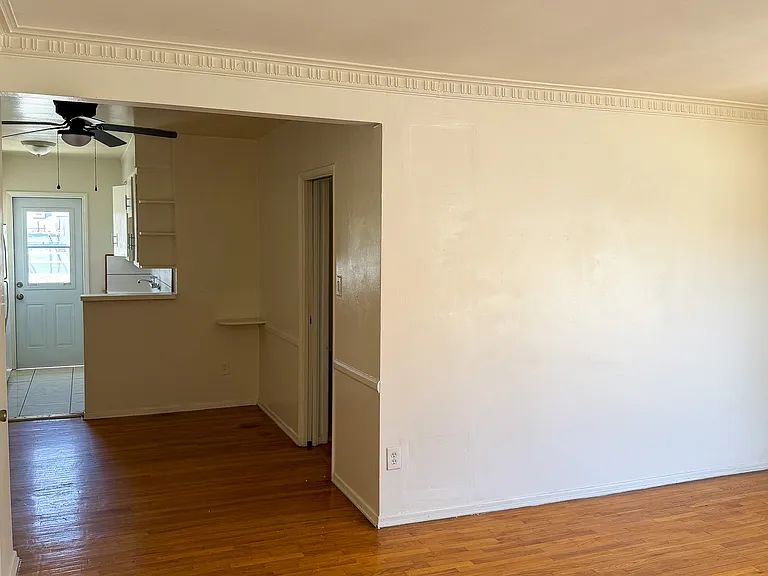 8217 Blackburn Ave #9 — Photo 4