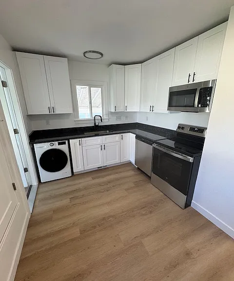 875 E Gregson Ave #A — Photo 3