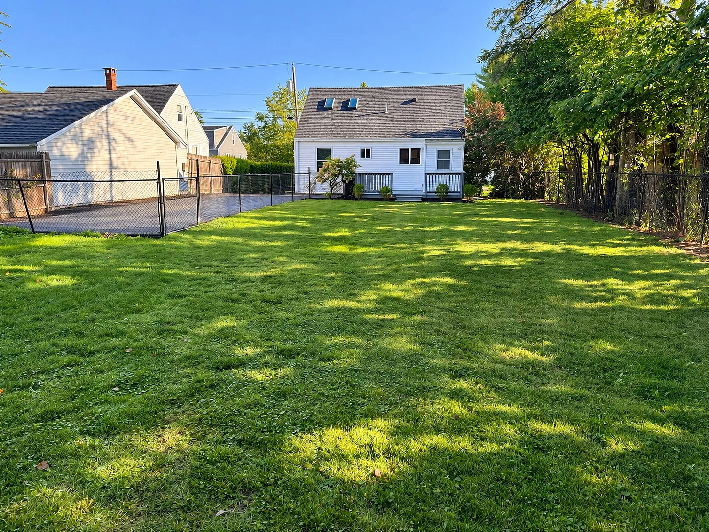 3 bed, 1080 sqft, $2,500 — Photo 2