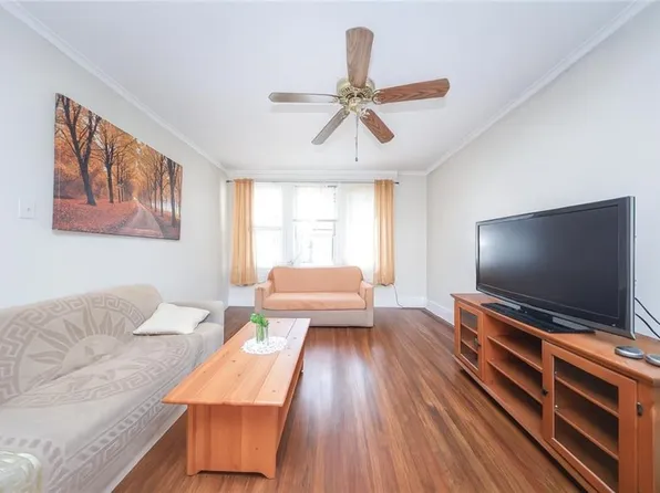 208 Saint Mary's Avenue image 14 of 47