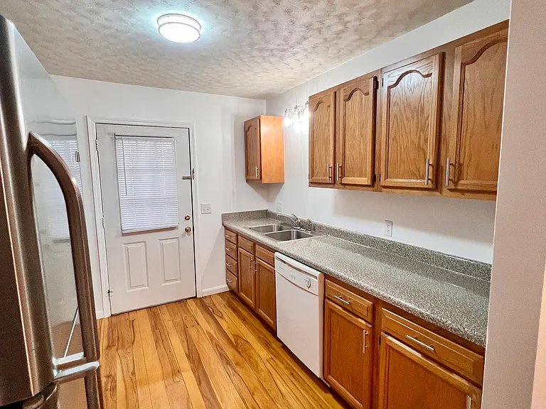 38 Long Meadow Dr #2 — Photo 8