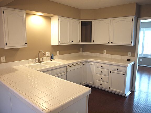 3rd image of 834 34th St NW Unit 1-7