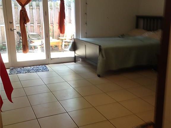 4th image of 215 Green St APT 3