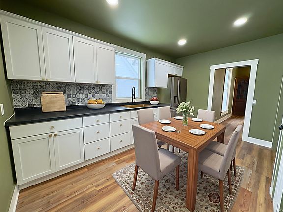 4th image of 506 E Main St