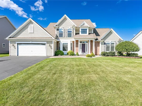 15 Talnuck Dr, Rochester, NY 14612