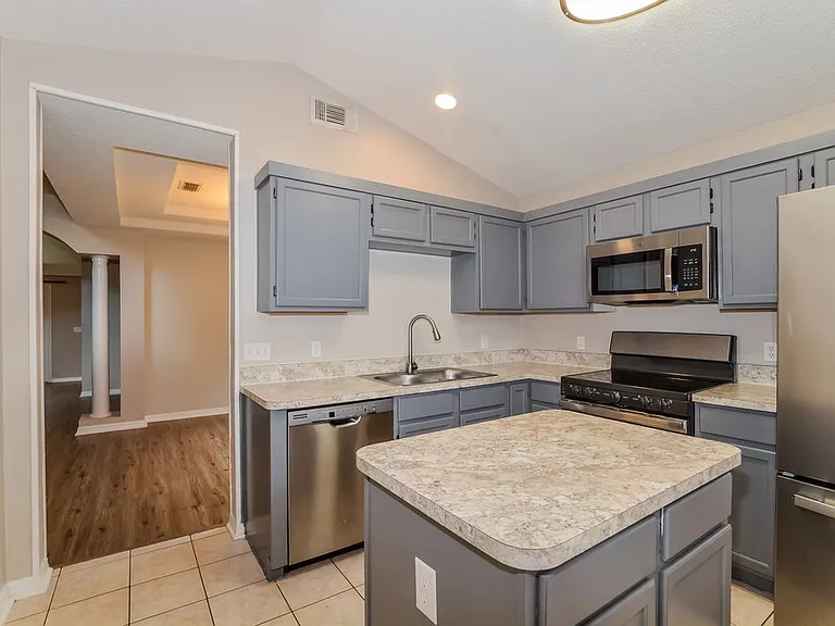 957 Piedmont Oaks Dr — Photo 7
