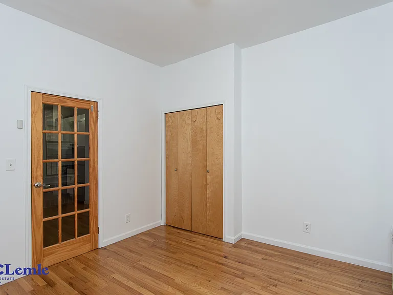 206 E 25th St #4RW — Photo 4