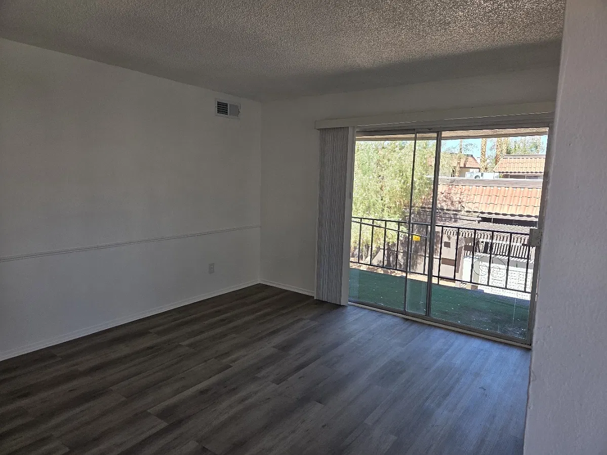 1405 Vegas Valley Dr — Photo 3