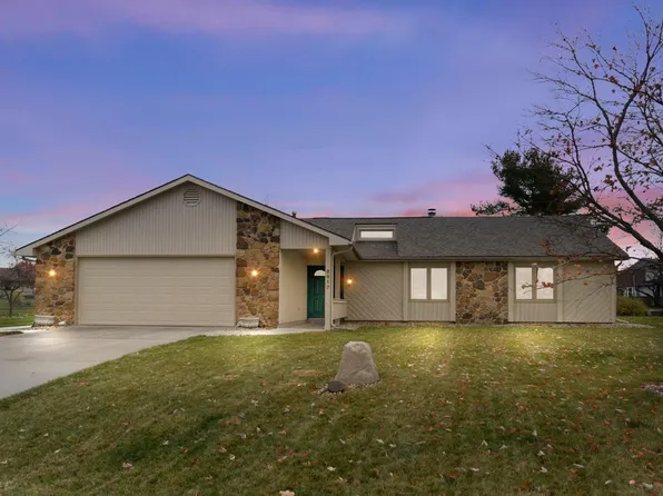 8917 Smokey Hill Pl, Fort Wayne, IN 46804