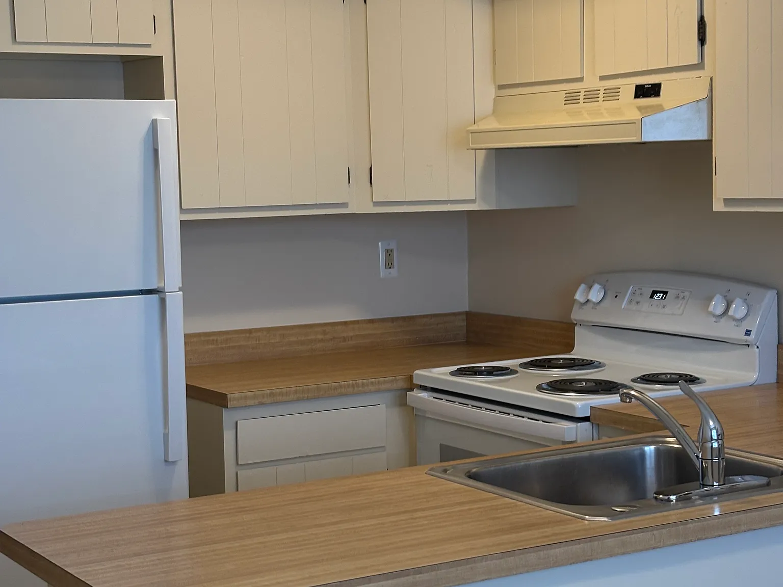 2 bed, 1000 sqft, $1,725 — Photo 4
