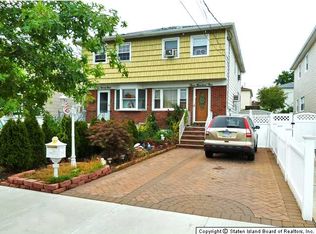 305 Seaver Ave, Staten Island, NY 10305