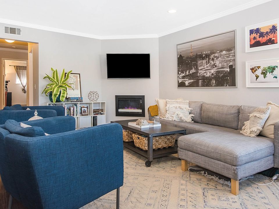 1st image of 328 E Palmdale Ave #4