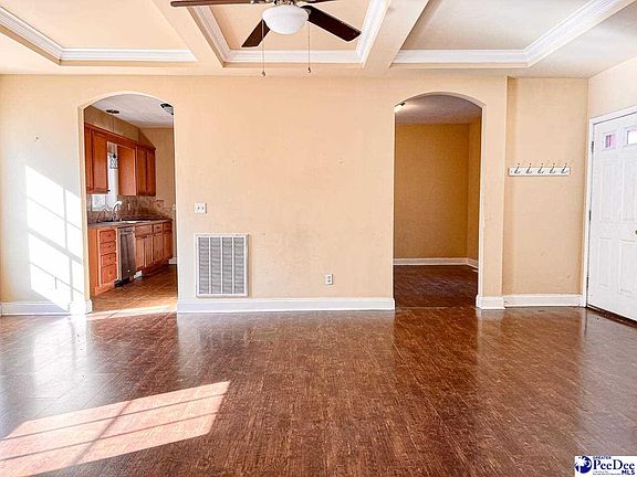 4th image of 421 E Academy St