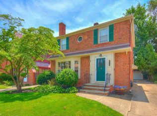 4114 Bushnell Rd, University Heights, OH 44118