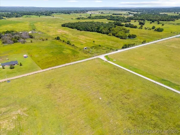 7 N Lone Oak Rd, Indianola, OK 74442