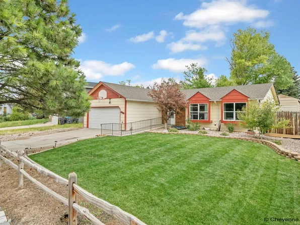 4105 Rangeview Dr, Cheyenne, WY 82001