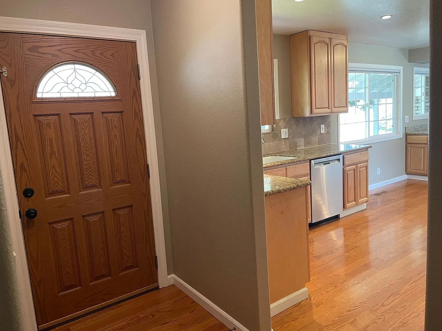 Spacious 3 Bedroom + Office Ranch-Style Home — Photo 4