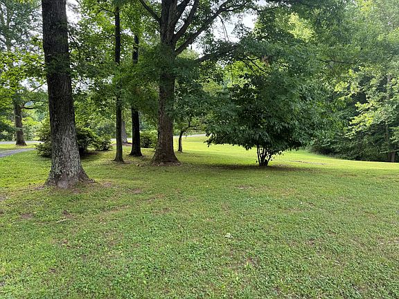 2nd image of 1209 Dameron Rd