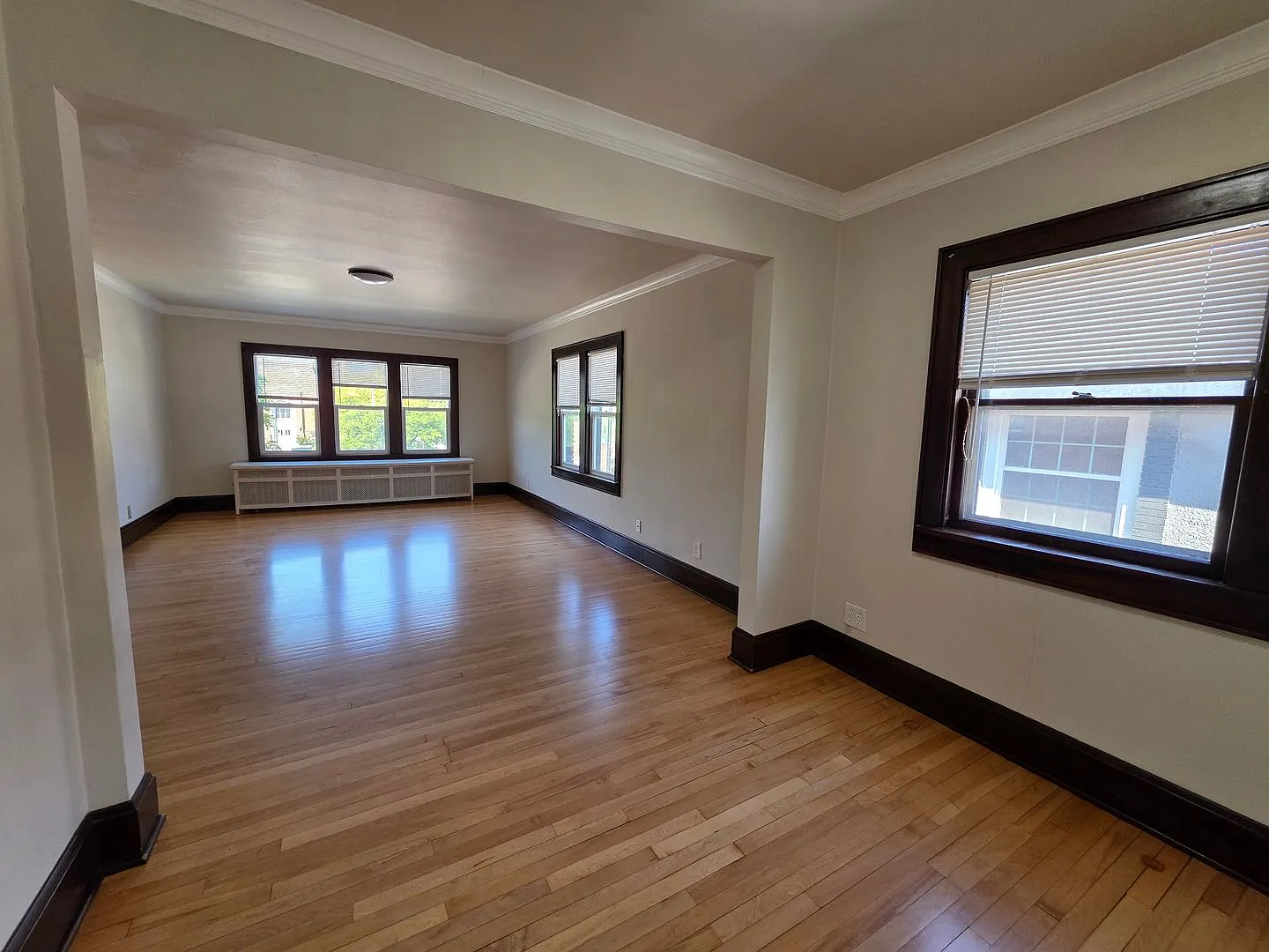 Drake Apartments — Photo 2