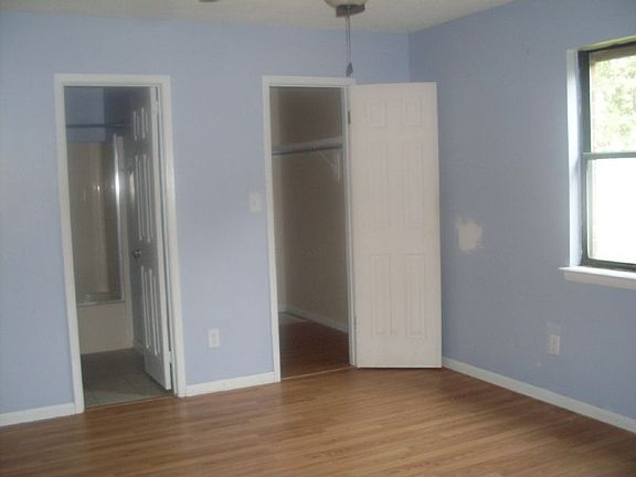5th image of 6411 Meadow Field Cir