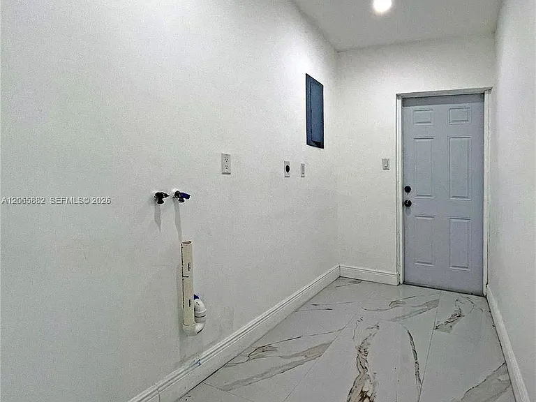 1606 NW 12th Ave — Photo 38