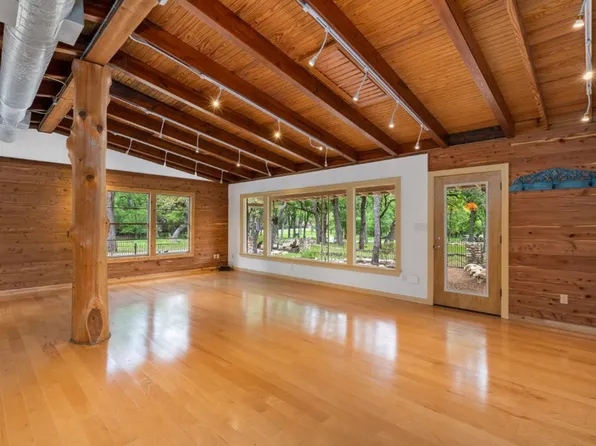 10202 Wommack Rd, Austin, TX 78748