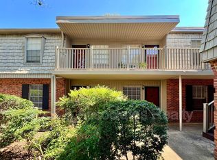 3816D W Country Club Rd, Winston Salem, NC 27104