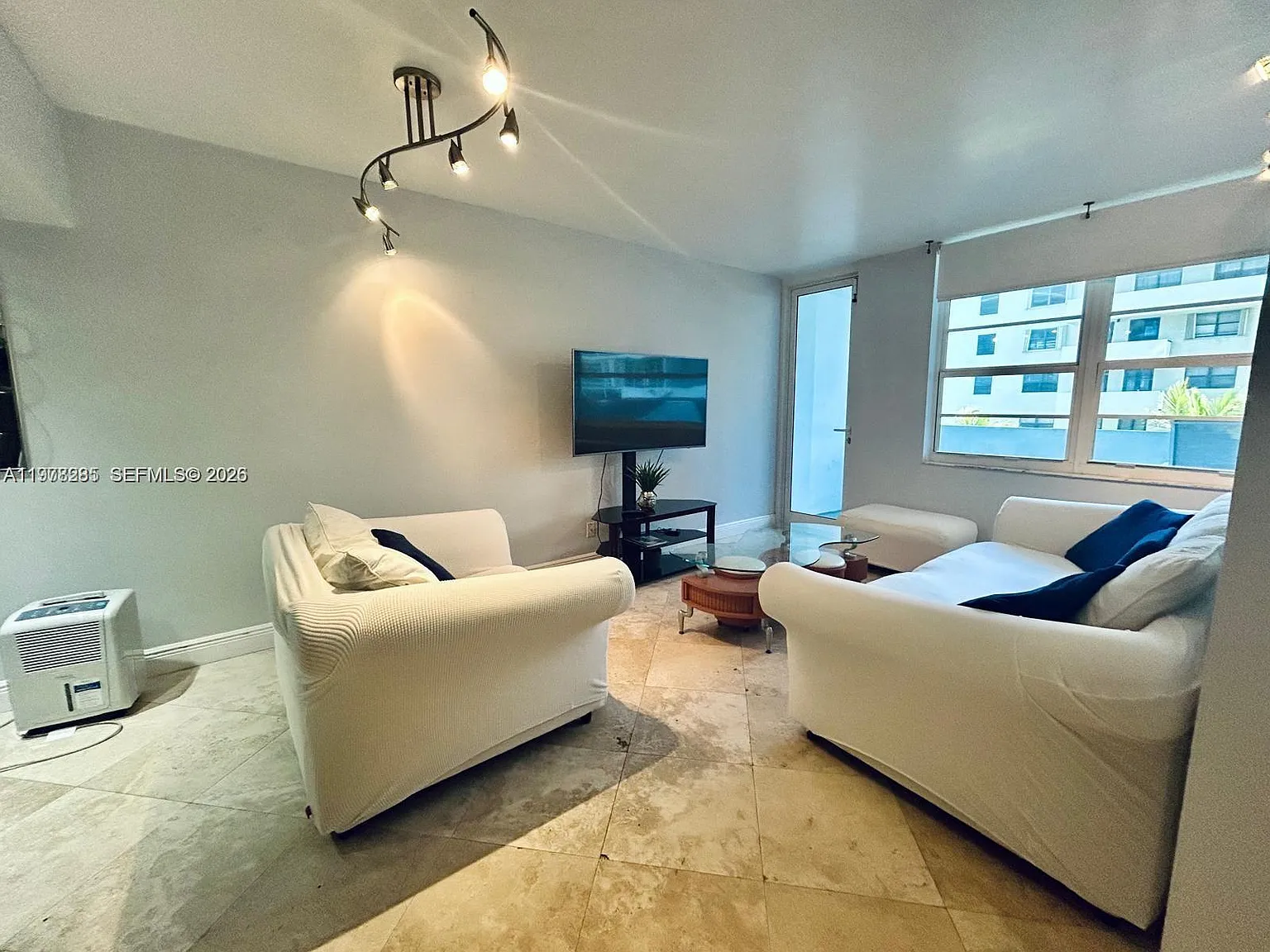 The Decoplage Condo — Photo 1