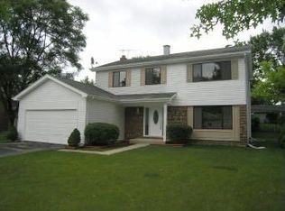 949 Foxworth Blvd, Lombard, IL