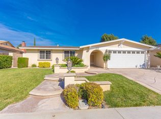 28158 Shelter Cove Dr, Santa Clarita, CA 91350