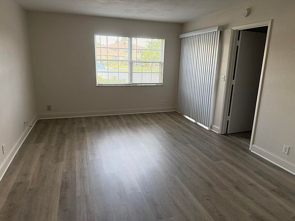 3rd image of 1546 SE Royal Green Cir #102